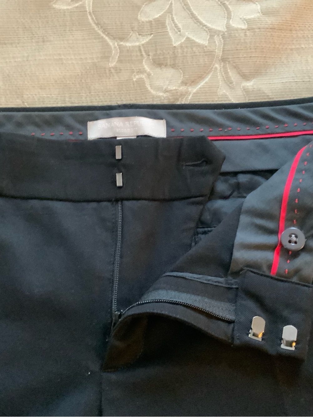 Banana Republic Black Pants Sloan Fit Size:6P
